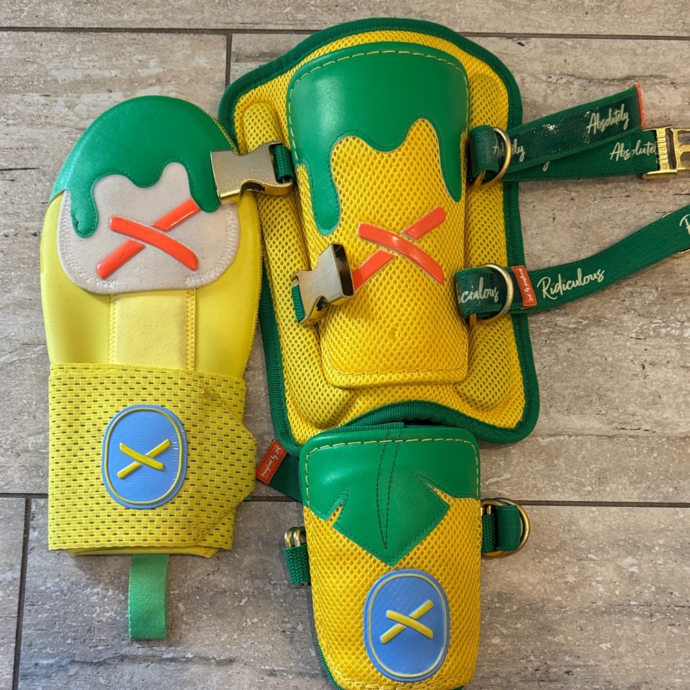 ABSOLUTELY RIDICULOUS sliding mitt and leg cover